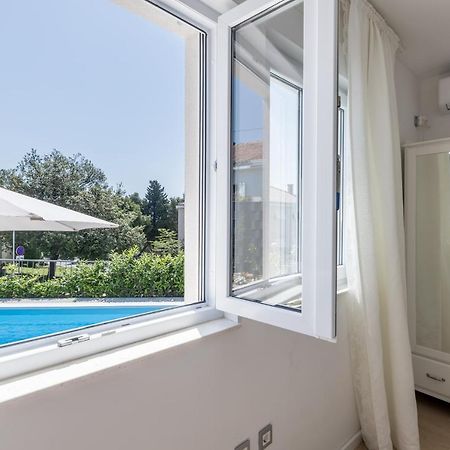 Villa Katess With Heated Pool Split Exteriör bild